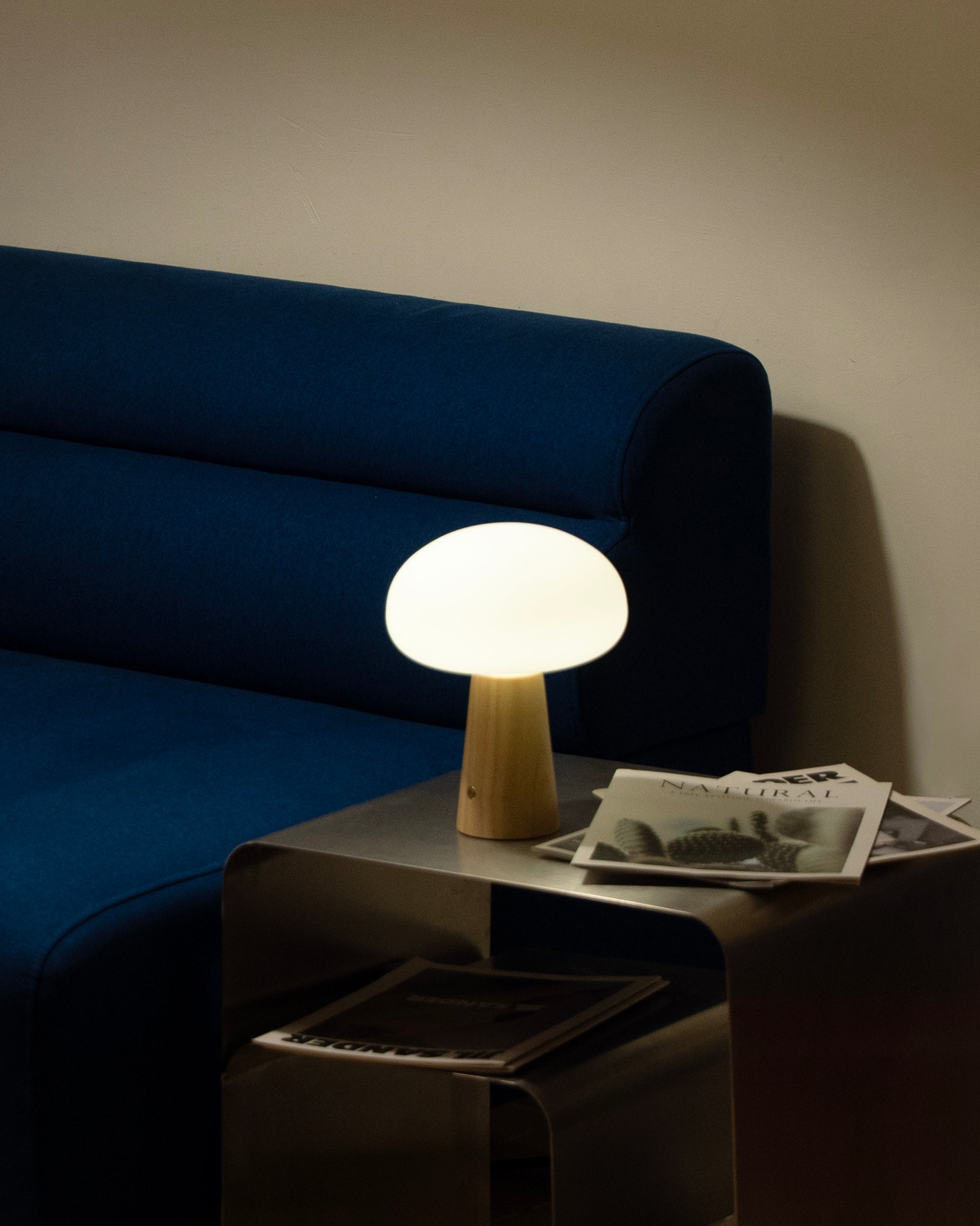 MOGU 可攜式充電實木蘑菇燈